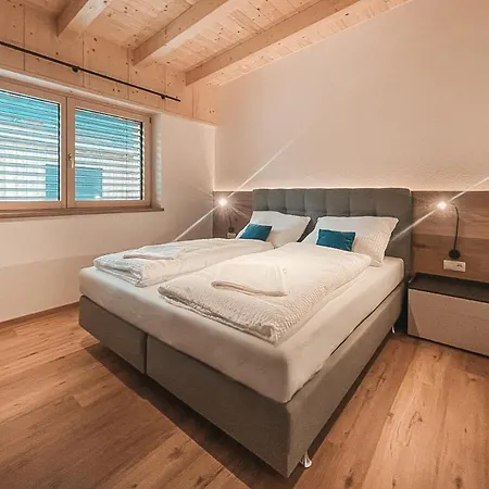 Apartment Zillerheart - Balcony Und Car Park By Alpenluxus Fuegen