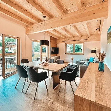 Apartment Zillerheart - Balcony Und Car Park By Alpenluxus Fuegen