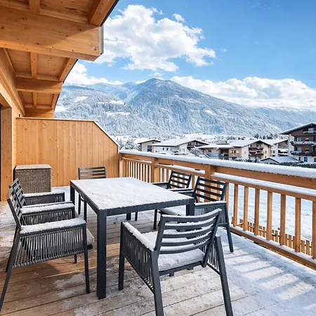 Dom wakacyjny Zillerheart - With Balcony & Mountain View